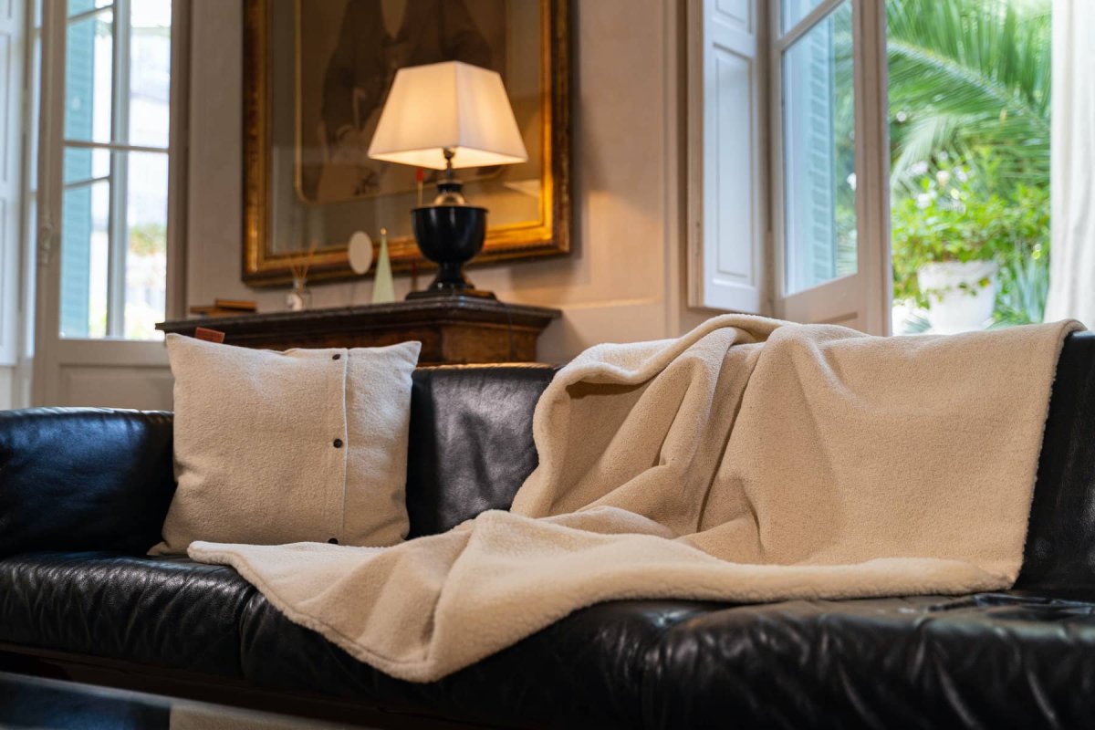 Coussin Heureux Bure Blanc Écru - Laine Française – Image 5